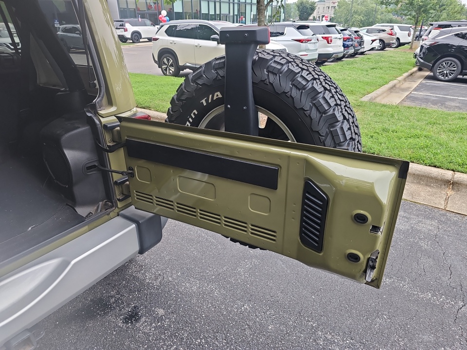 Used 2013 Jeep Wrangler Unlimited SUV