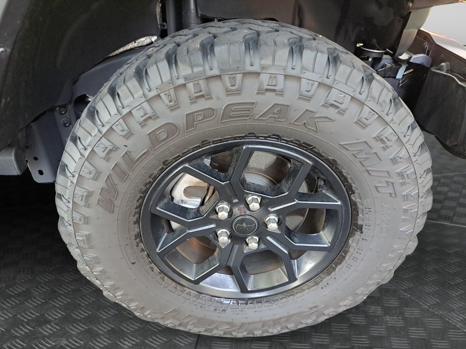 Used 2025 Jeep Wrangler SUV