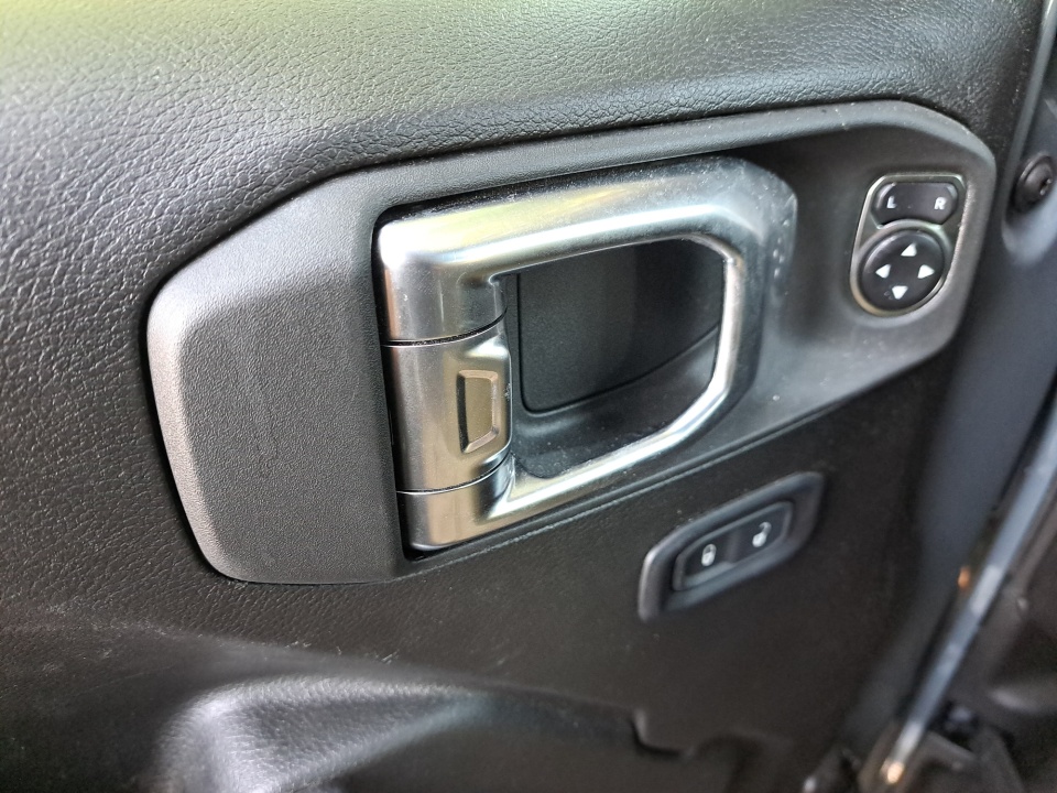 Used 2025 Jeep Wrangler SUV