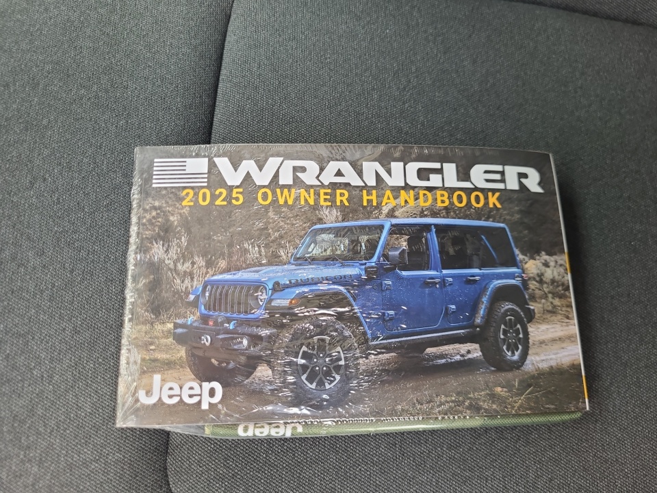 1C4PJXDG6SW616779 2025 Jeep Wrangler 4-Door Summit 4x4