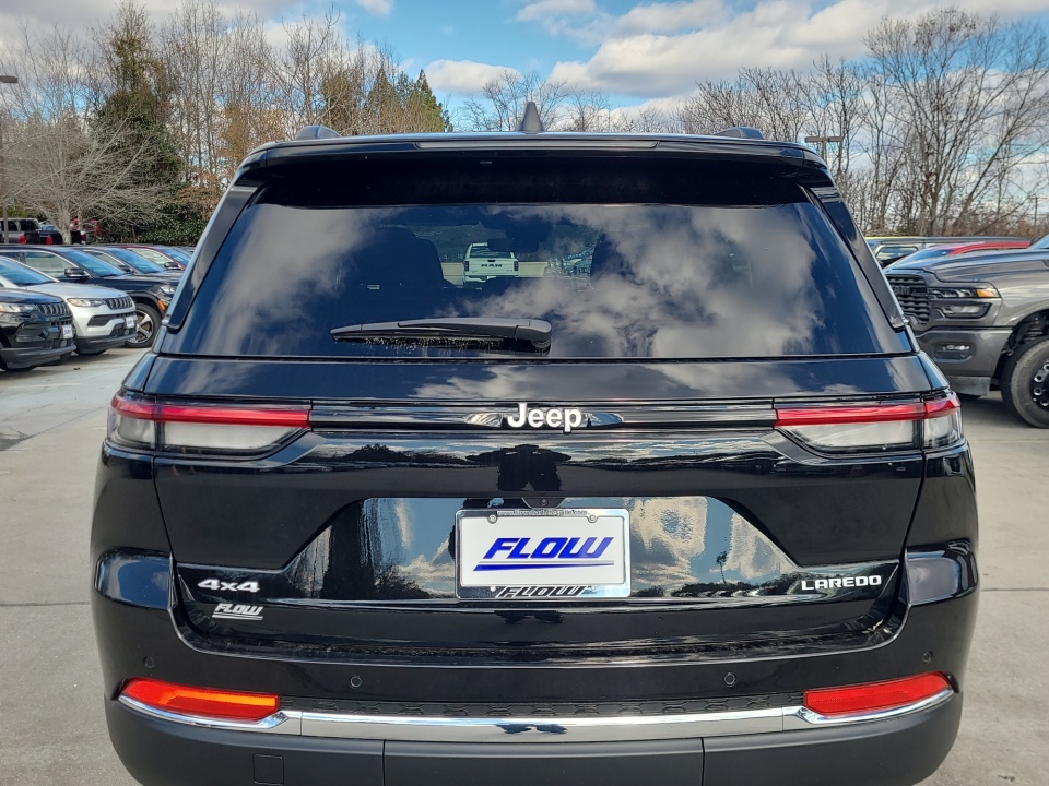 1C4RJHAG9SC356818 2025 Jeep Grand Cherokee Laredo X 4x4