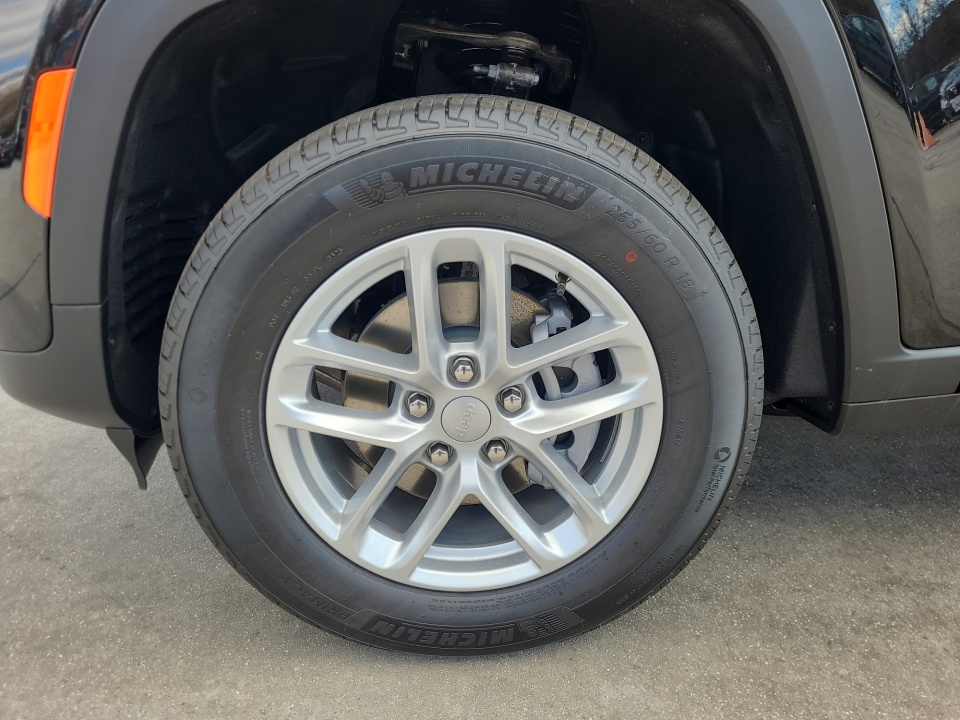 1C4RJHAG9SC356818 2025 Jeep Grand Cherokee Laredo X 4x4