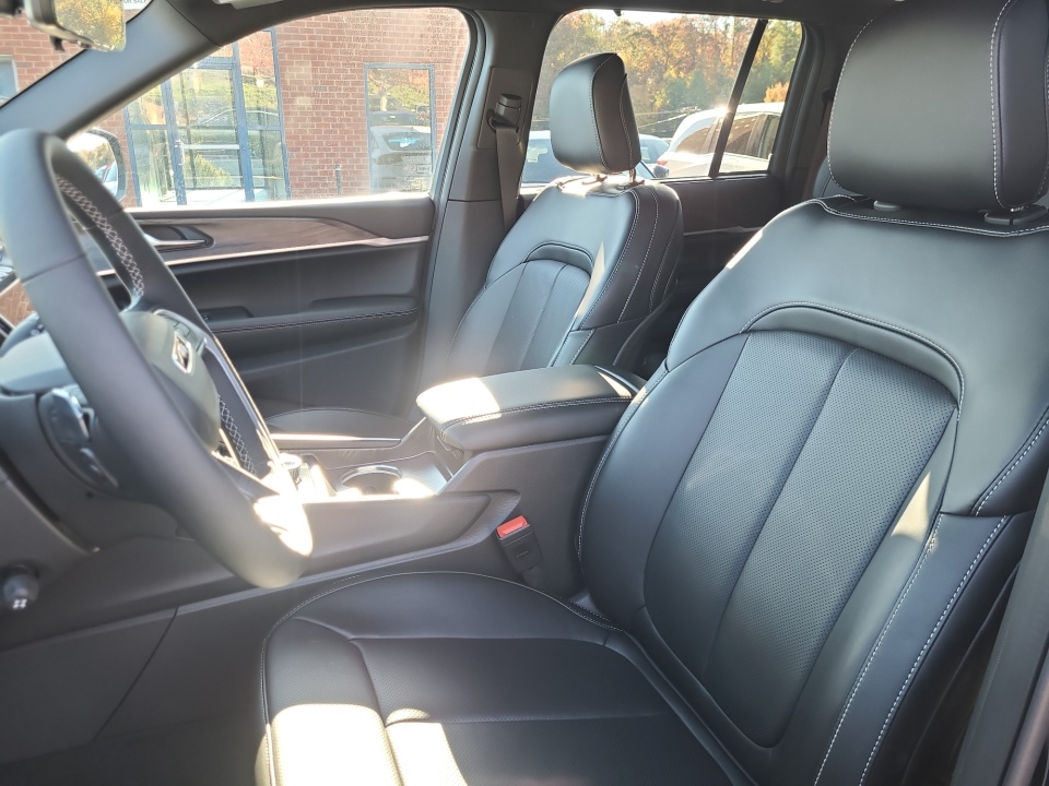 1C4RJHBG0S8751827 2025 Jeep Grand Cherokee Limited 4x4