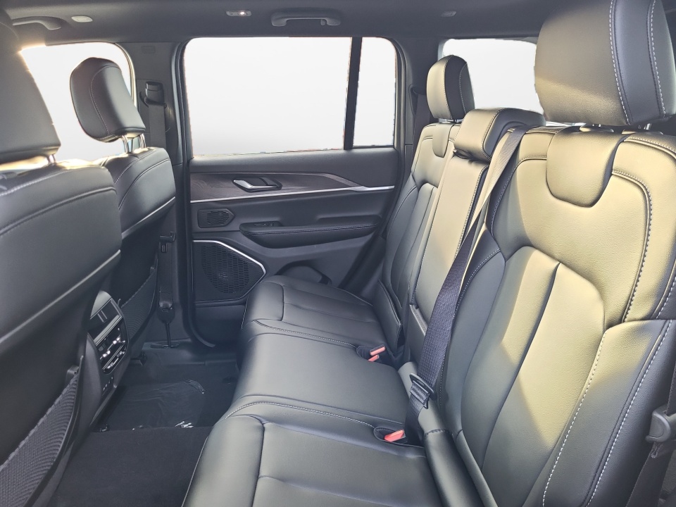 1C4RJHBRXTC222112 2026 Jeep Grand Cherokee Limited 4x4