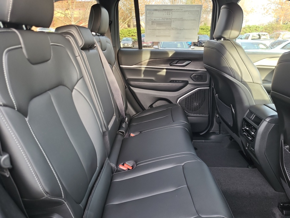 1C4RJHBRXTC222112 2026 Jeep Grand Cherokee Limited 4x4