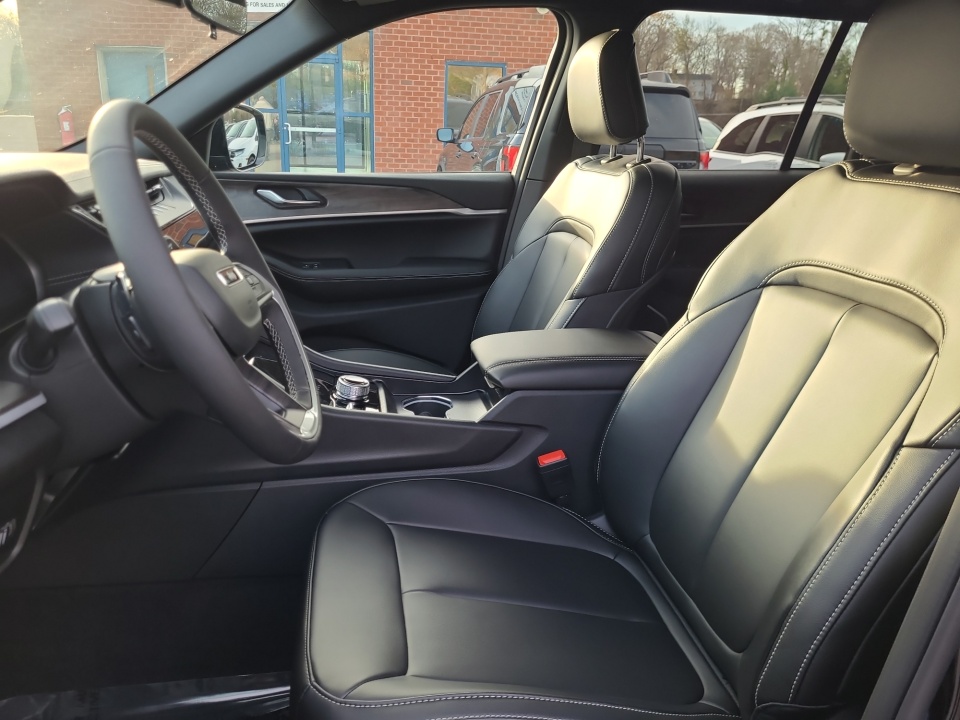 1C4RJHBRXTC222112 2026 Jeep Grand Cherokee Limited 4x4