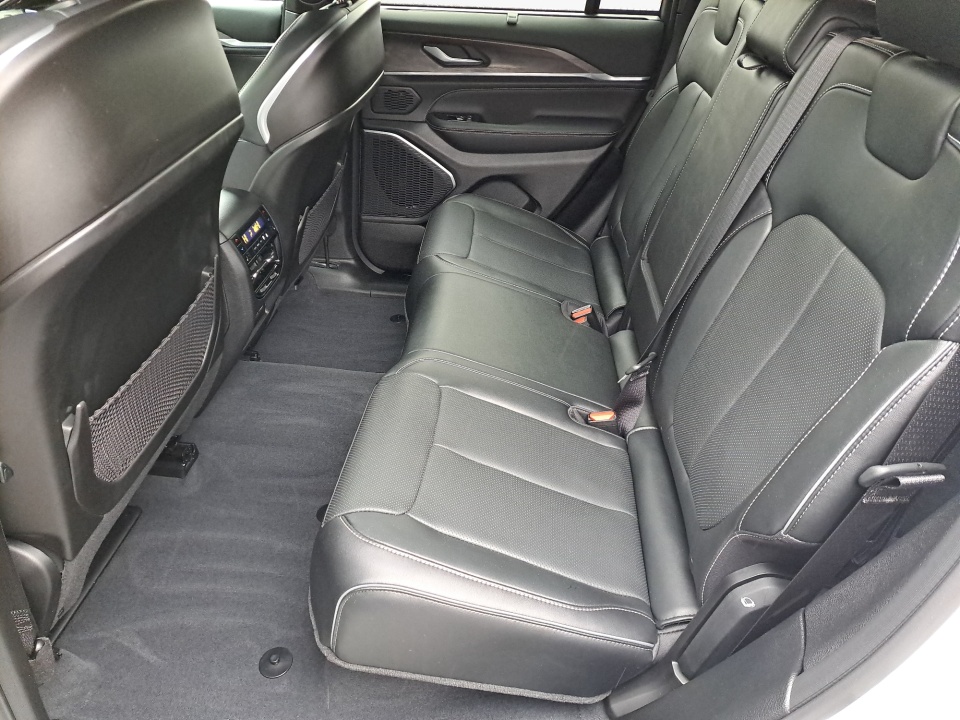 Used 2023 Jeep Grand Cherokee SUV