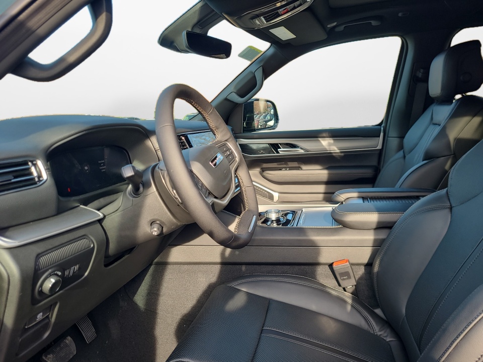 1C4SJSAP8TS168832 2026 Jeep Grand Wagoneer L 4x4