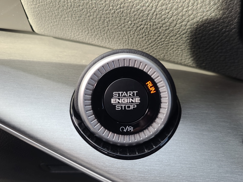 1C4SJSAP8TS168832 2026 Jeep Grand Wagoneer L 4x4