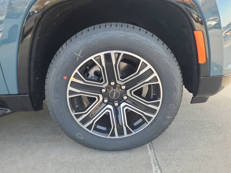 1C4SJSAP8TS168832 2026 Jeep Grand Wagoneer L 4x4