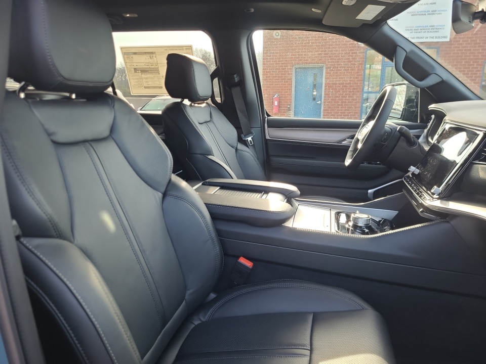 1C4SJSAP8TS168832 2026 Jeep Grand Wagoneer L 4x4