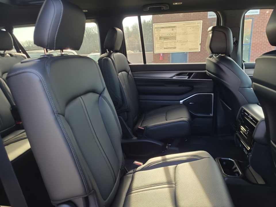 1C4SJSAP8TS168832 2026 Jeep Grand Wagoneer L 4x4