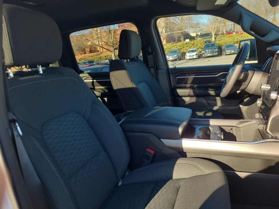 1C6SRFFT2TN305579 2026 Ram 1500 Big Horn Crew Cab 4x4 5'7" Box