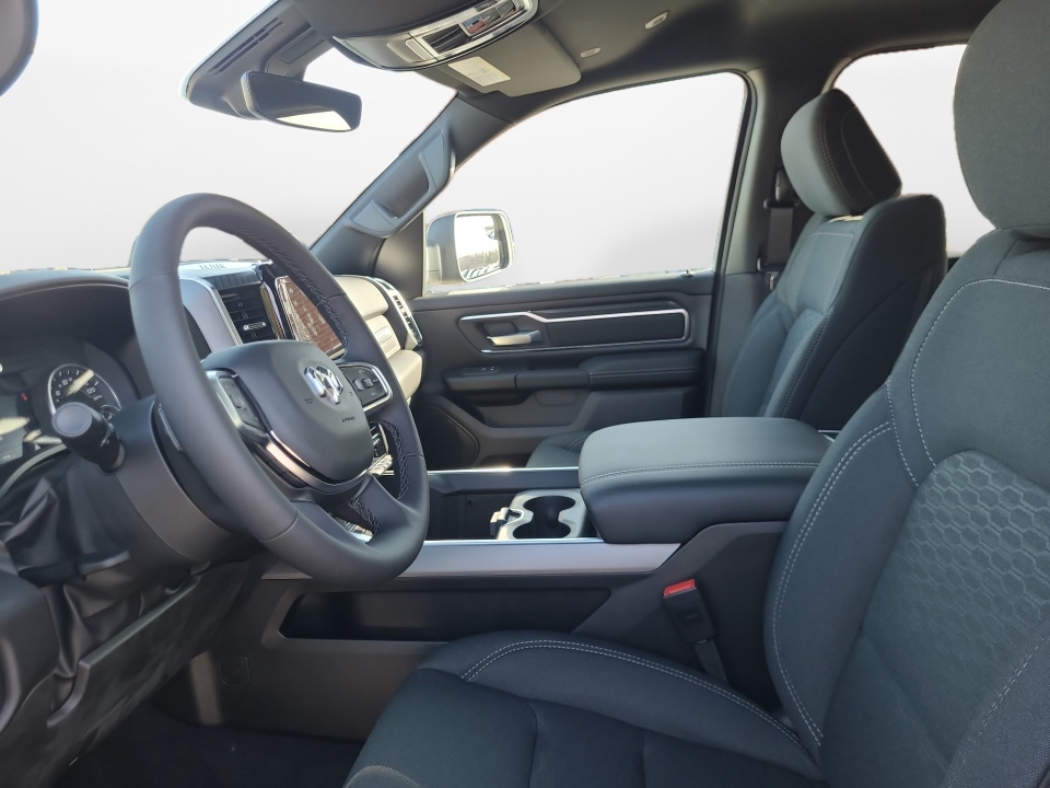 1C6SRFFT5TN186913 2026 Ram 1500 Big Horn Crew Cab 4x4 5'7" Box