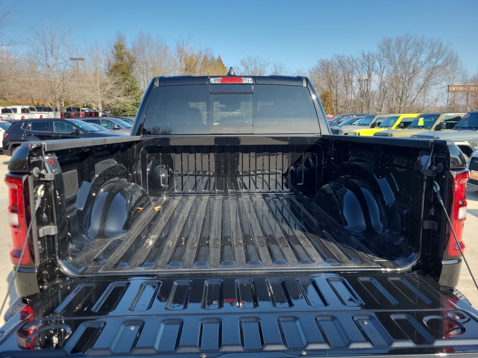 1C6SRFFT5TN186913 2026 Ram 1500 Big Horn Crew Cab 4x4 5'7" Box