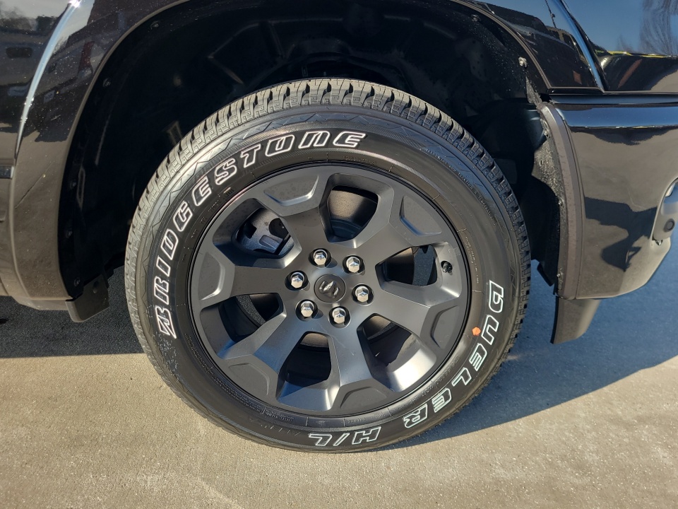 1C6SRFFT5TN186913 2026 Ram 1500 Big Horn Crew Cab 4x4 5'7" Box