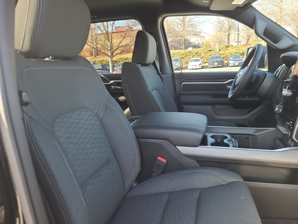 1C6SRFFT5TN186913 2026 Ram 1500 Big Horn Crew Cab 4x4 5'7" Box