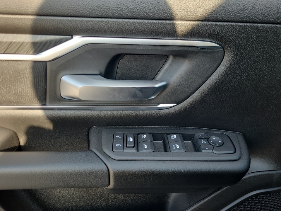 1C6SRFFT5TN186913 2026 Ram 1500 Big Horn Crew Cab 4x4 5'7" Box