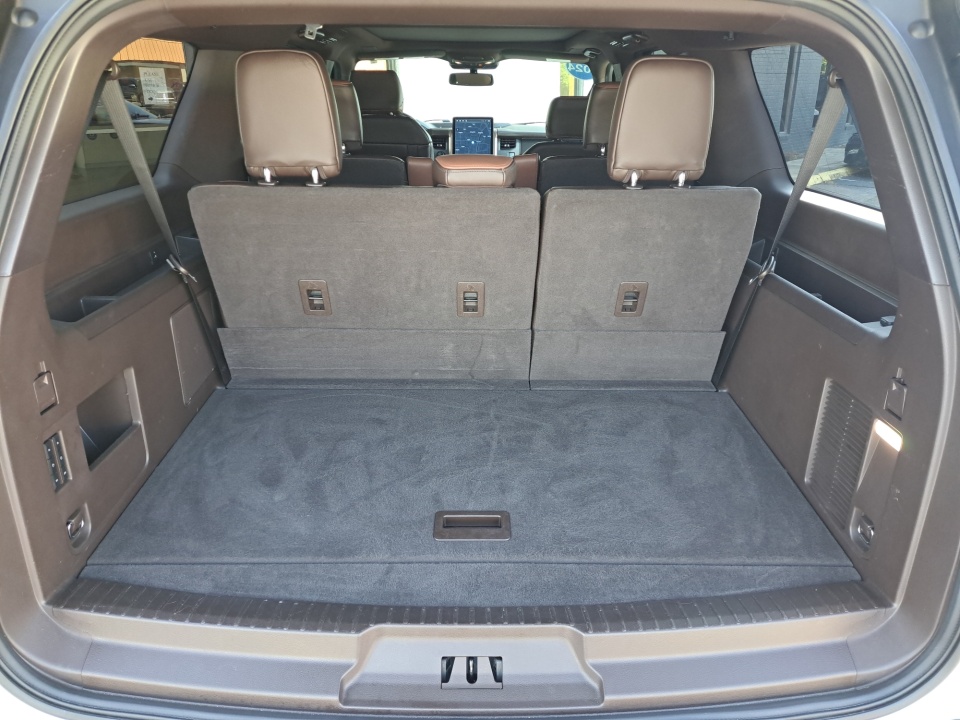 Used 2024 Ford Expedition SUV