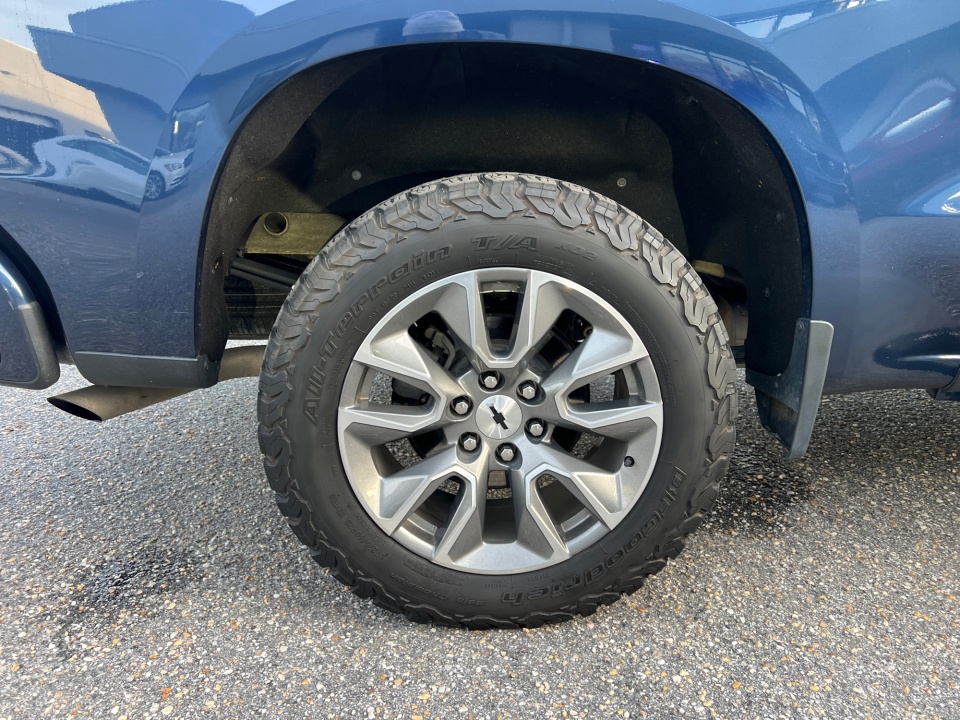 1GCUYEED8MZ274731 2021 Chevrolet Silverado 1500 4WD Crew Cab Short Bed RST