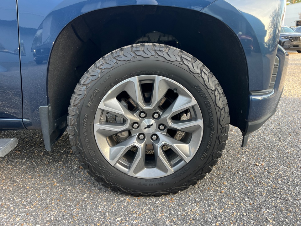 1GCUYEED8MZ274731 2021 Chevrolet Silverado 1500 4WD Crew Cab Short Bed RST