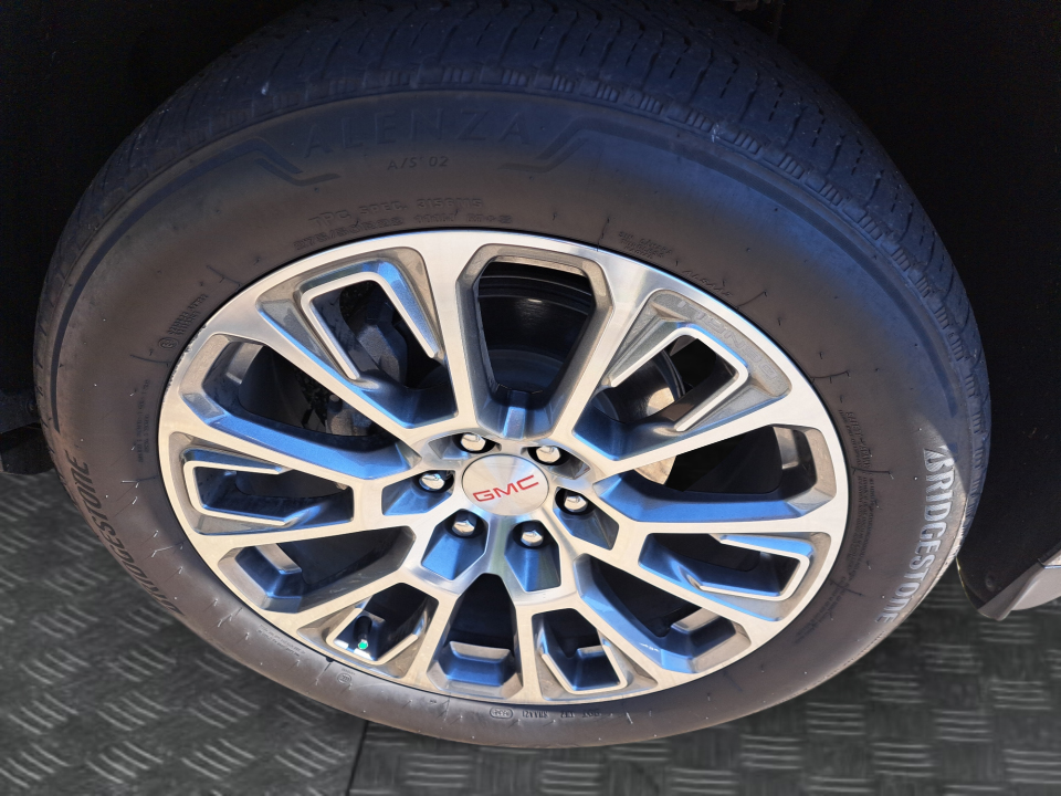Used 2025 GMC Yukon SUV