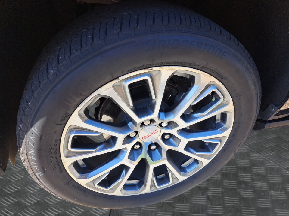 Used 2025 GMC Yukon SUV