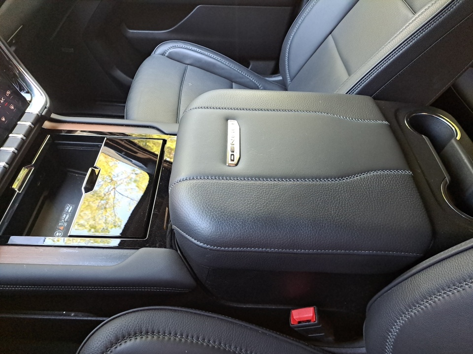 Used 2025 GMC Yukon SUV