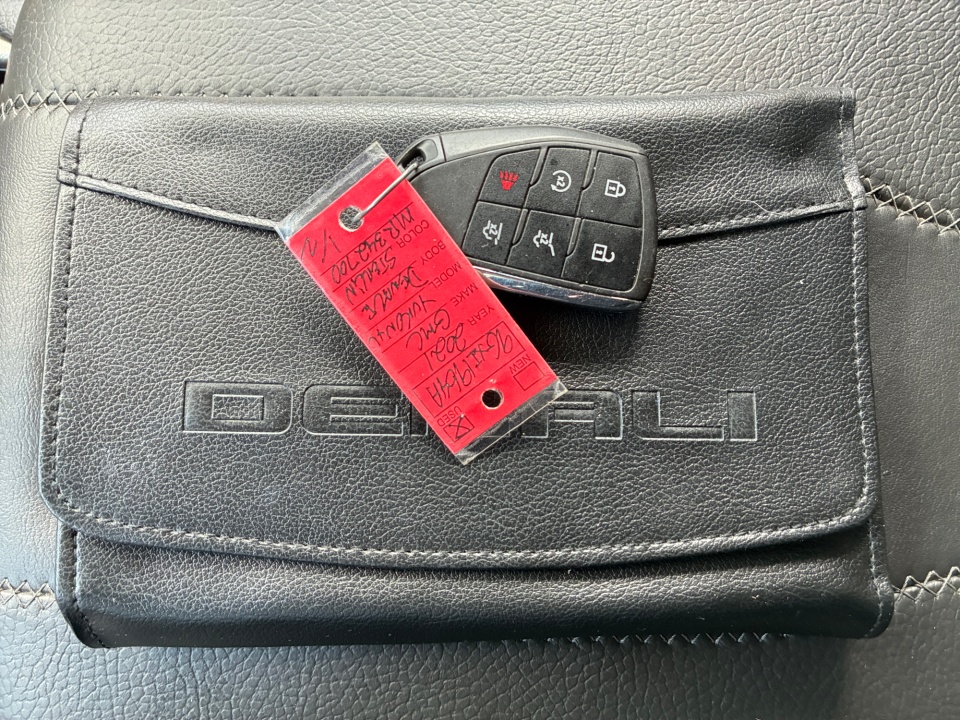 Used 2021 GMC Yukon XL SUV