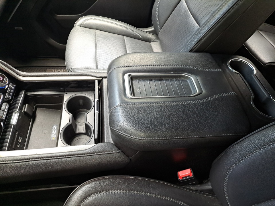 Used 2021 GMC Yukon XL SUV