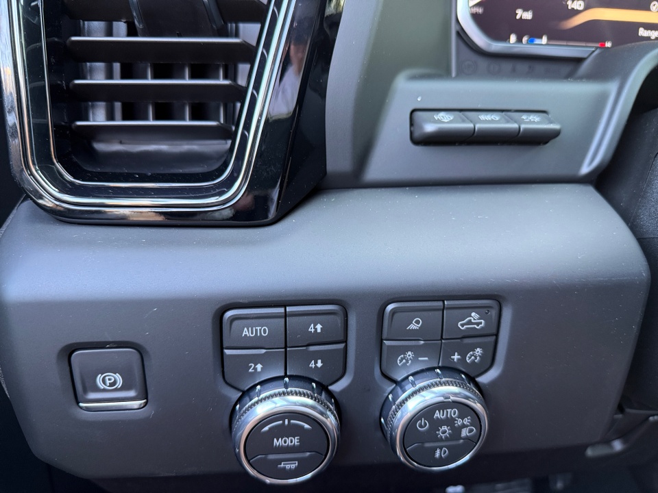 1GT4UPEY9TF186054 2026 GMC Sierra 2500HD Crew Cab, Standard Bed, AT4, 4WD