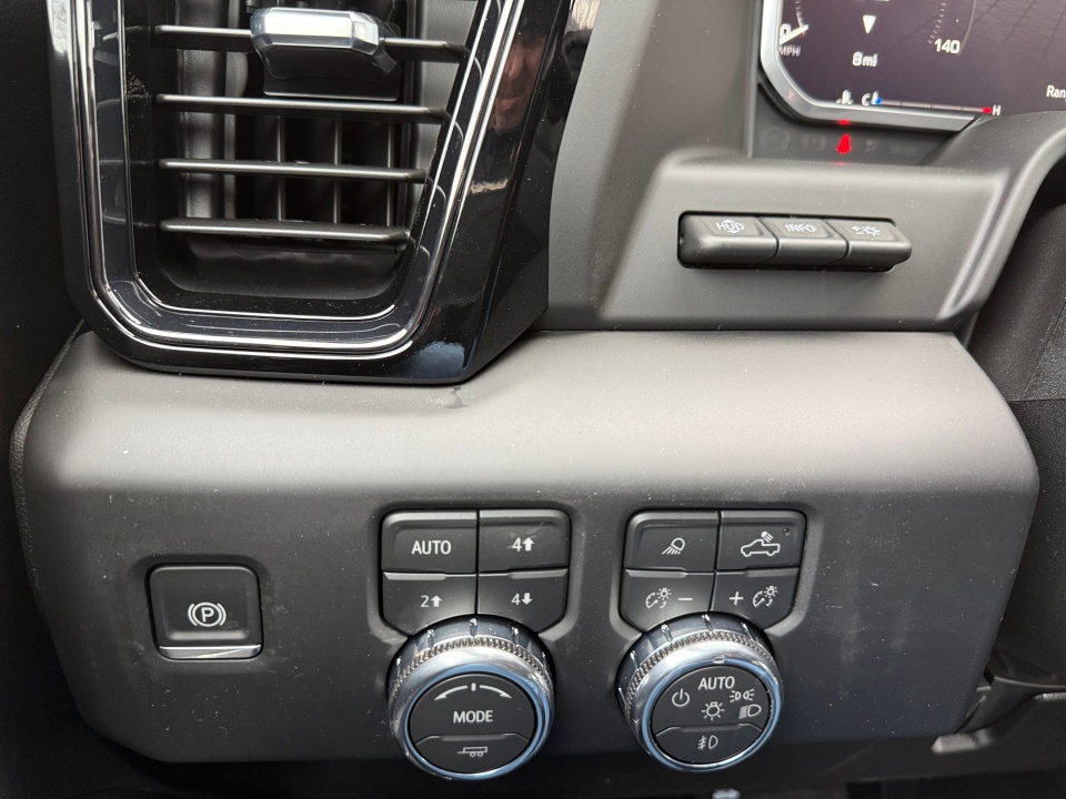 1GT4UZEY2TF182052 2026 GMC Sierra 2500HD Crew Cab, Standard Bed, AT4X, 4WD