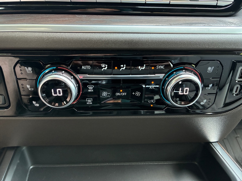 1GTUUDED2TZ406810 2026 GMC Sierra 1500 SLT