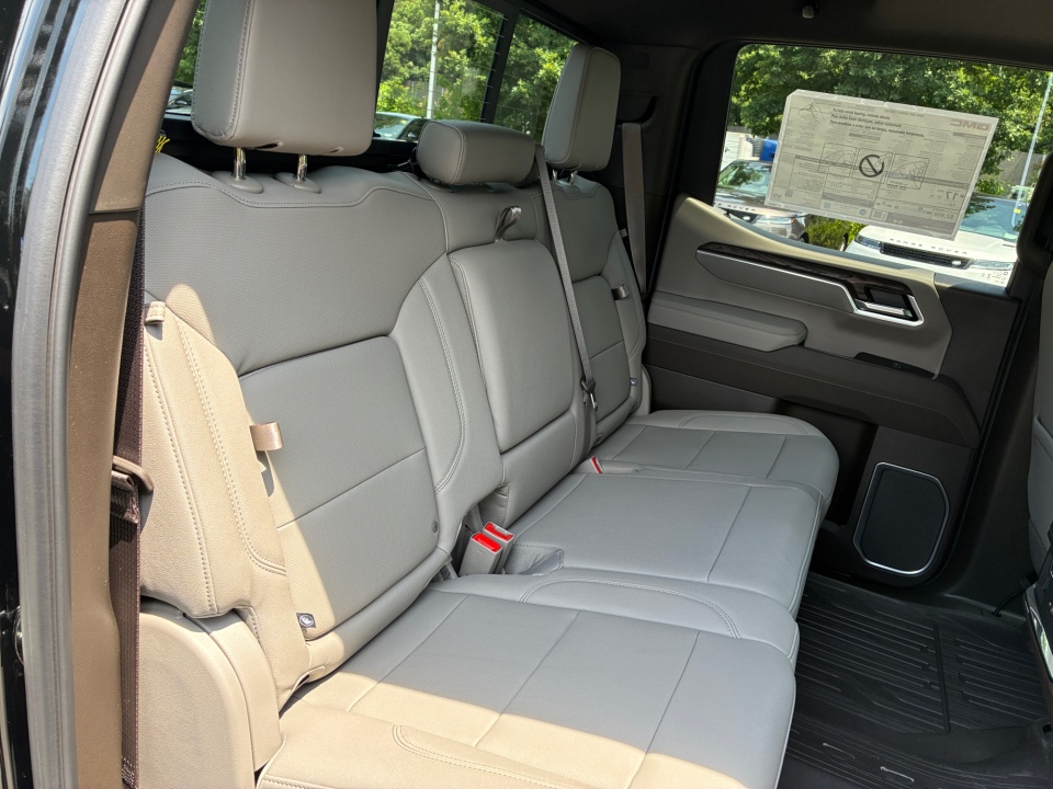 1GTUUDED2TZ406810 2026 GMC Sierra 1500 SLT