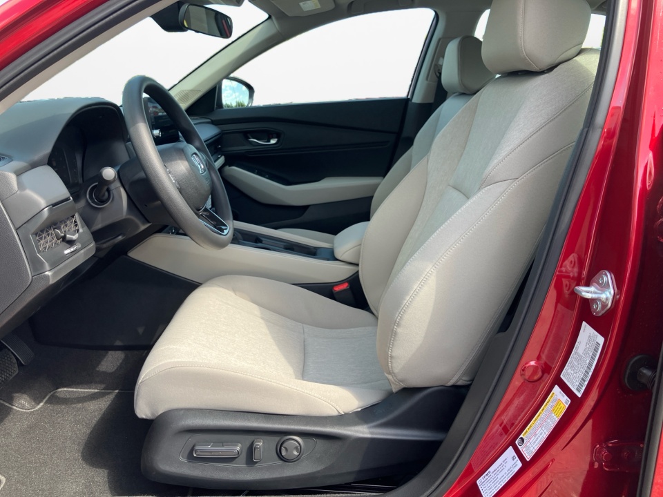 1HGCY1F48TA016761 2026 Honda Accord Sedan SE