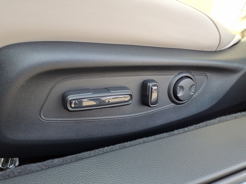 1HGCY2F61TA013885 2026 Honda Accord Hybrid EX-L