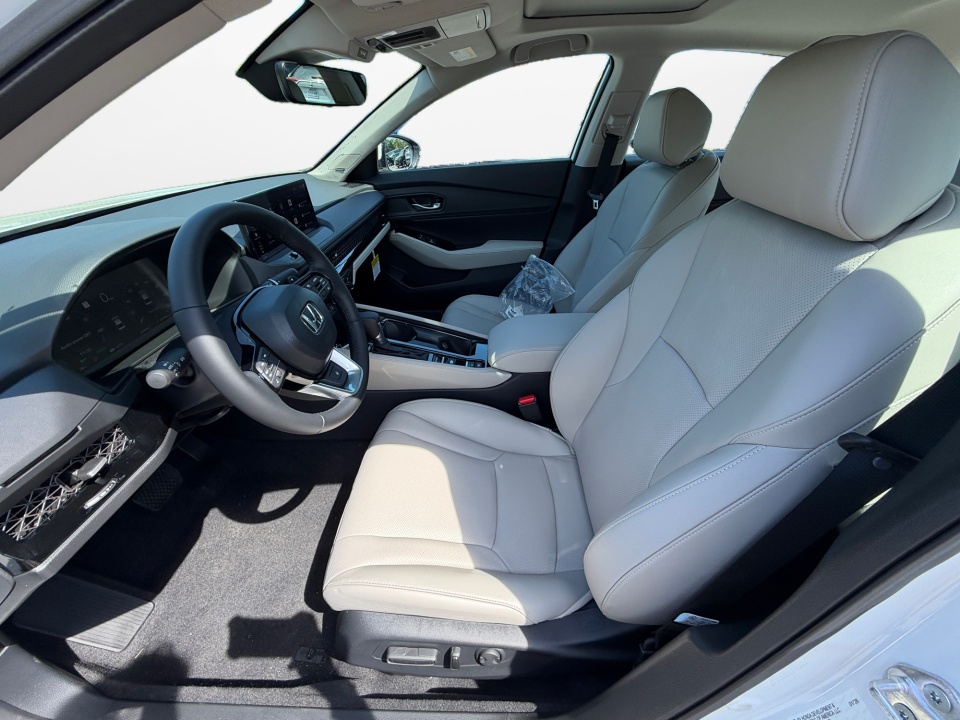 1HGCY2F87TA030949 2026 Honda Accord Hybrid Touring