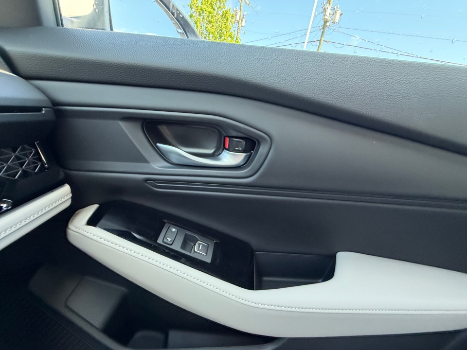 1HGCY2F87TA030949 2026 Honda Accord Hybrid Touring