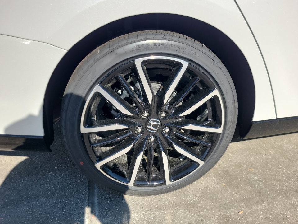 1HGCY2F87TA035469 2026 Honda Accord Hybrid Touring