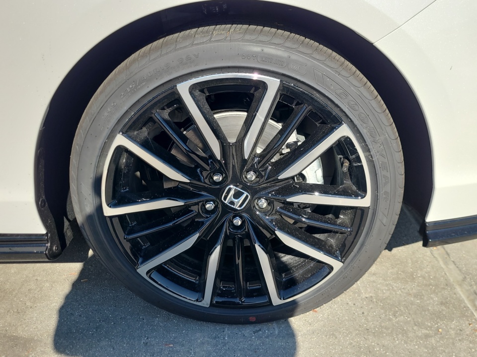 1HGCY2F87TA035469 2026 Honda Accord Hybrid Touring