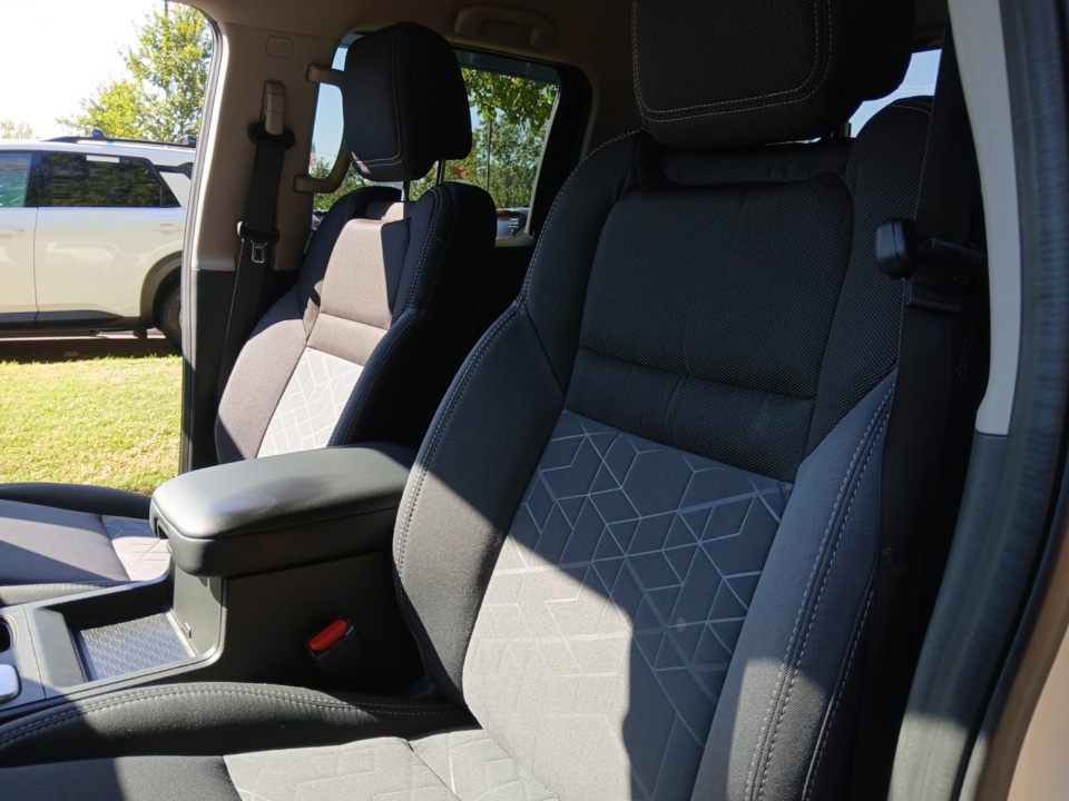Used 2025 Nissan Frontier Truck