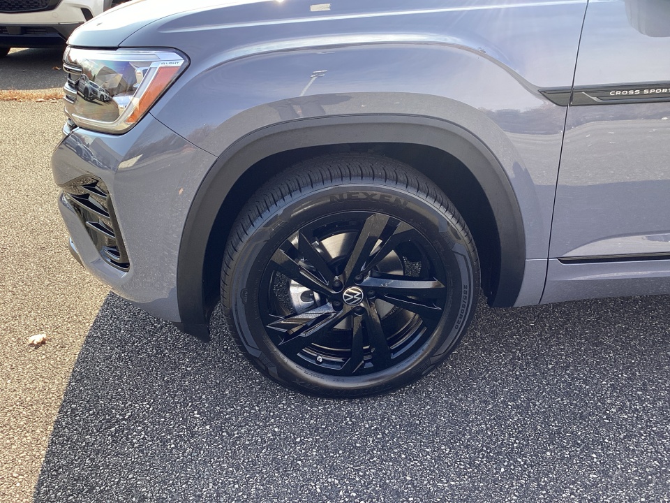 1V2AC2CA0TC210238 2026 Volkswagen Atlas Cross Sport 2.0T SEL R-Line Black