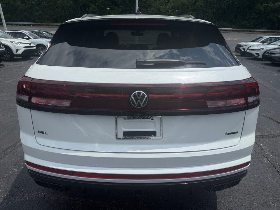 1V2AC2CA2TC234010 2026 Volkswagen Atlas Cross Sport 2.0T SEL R-Line Black