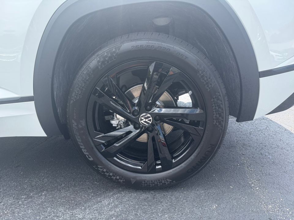 1V2AC2CA2TC234010 2026 Volkswagen Atlas Cross Sport 2.0T SEL R-Line Black