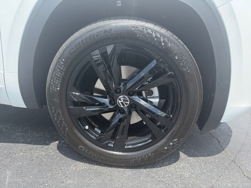 1V2AC2CA2TC234010 2026 Volkswagen Atlas Cross Sport 2.0T SEL R-Line Black