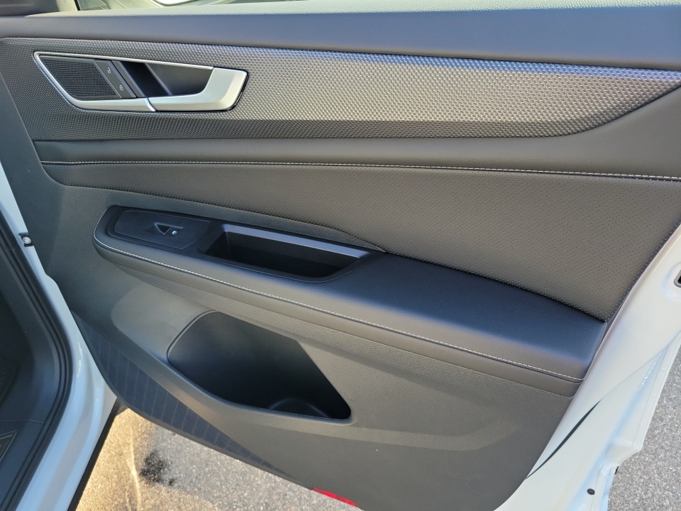 1V2AC2CA5TC216200 2026 Volkswagen Atlas Cross Sport SEL R-Line Black