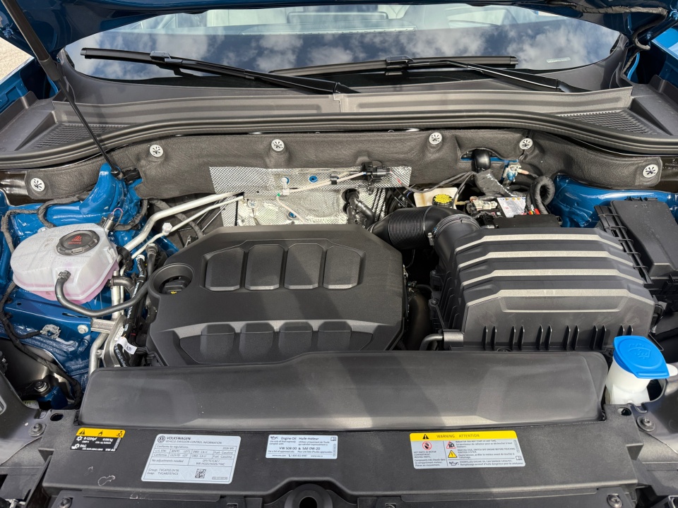 1V2AC2CA6TC216335 2026 Volkswagen Atlas Cross Sport SEL R-Line Black