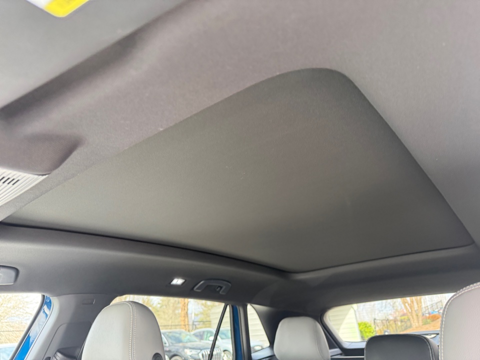 1V2AC2CA6TC216335 2026 Volkswagen Atlas Cross Sport SEL R-Line Black