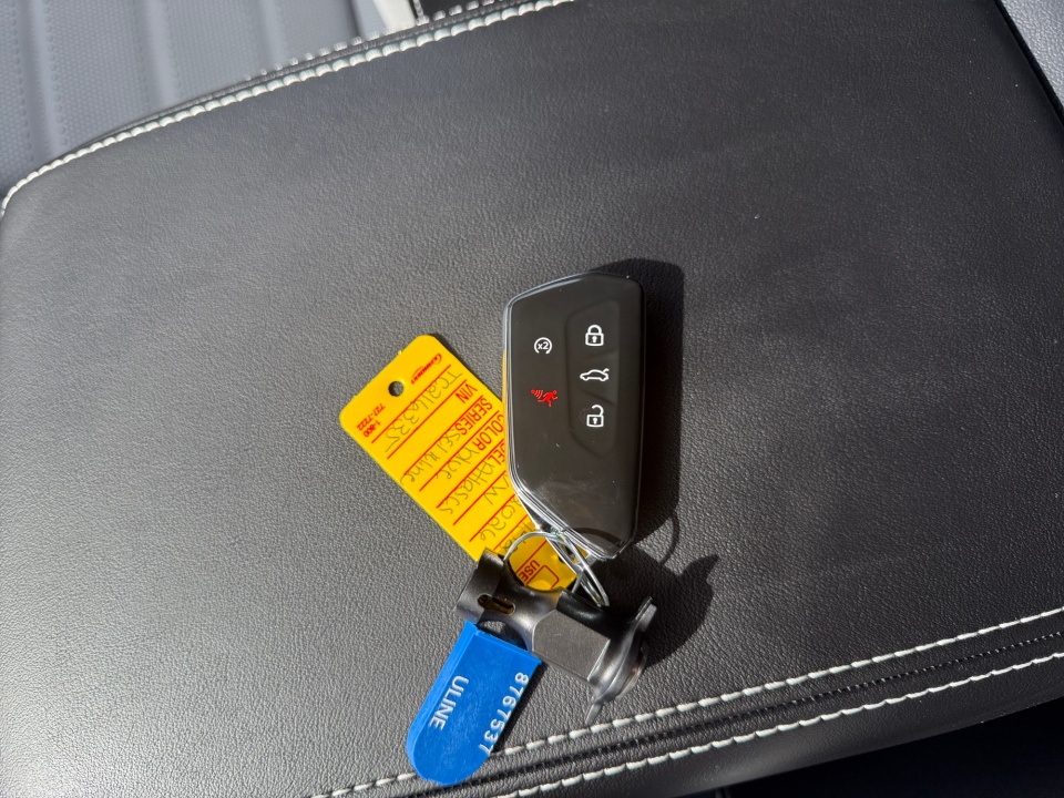 1V2AC2CA6TC216335 2026 Volkswagen Atlas Cross Sport SEL R-Line Black