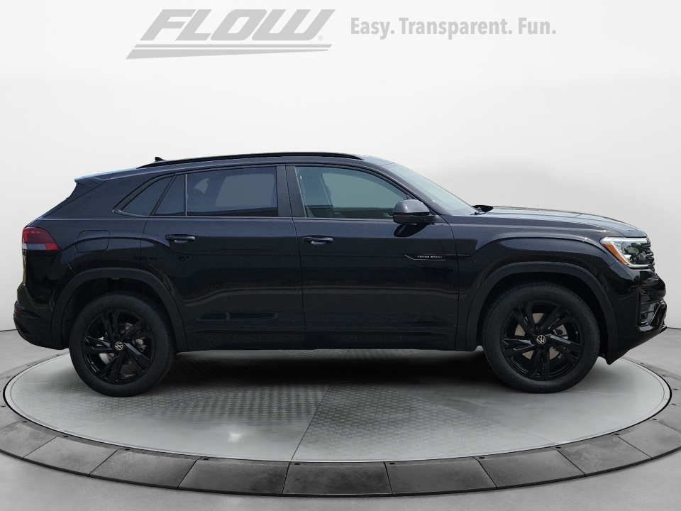 1V2AC2CA7TC225481 2026 Volkswagen Atlas Cross Sport SEL R-Line Black